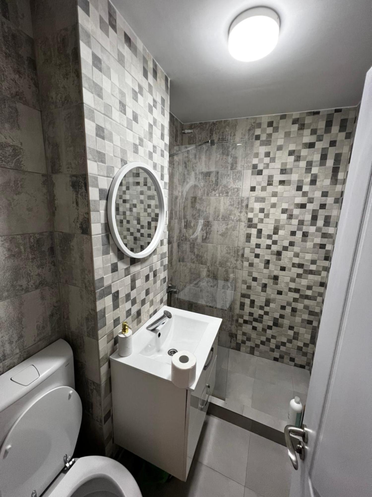 Central Palace Suites Iasi Esterno foto